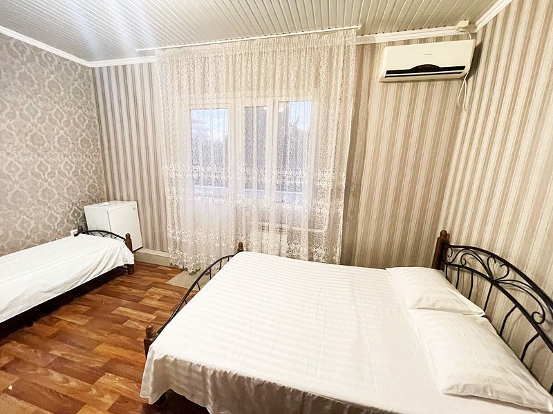 Стандартный 3-местный (с балконом)