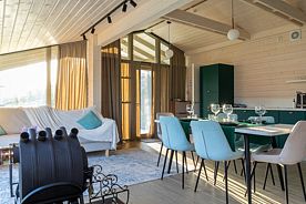 Скандинавский с купелью и камином (гипоаллергенный), Дома в аренду Garnet Holiday Green Forest, Мышенское