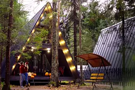 Коттедж A-frame Orange с 3 комнатами с красивым видом из окна, Гостевой дом ЁLKI Новожилово Drive, Приозерский район