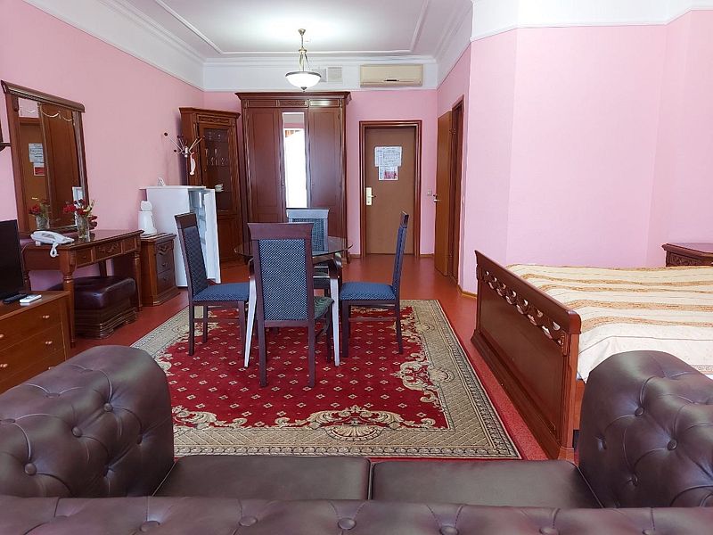 Джуниор Сюит 2-местный (с видом на горы)