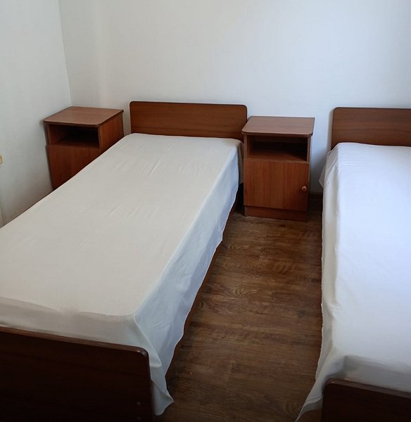 Домик 4-местный 2-комнатный (с вентилятором)