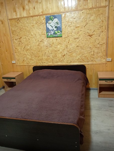 Домик 4-местный 2-комнатный (с кондиционером)