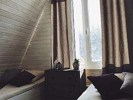 Трёхместный Дом Полярника № 5 с видом на внутренний двор, Гостевой дом Husky Moa, Матросы