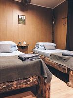 Трёхместный Дом Полярника № 1, Гостевой дом Husky Moa, Матросы