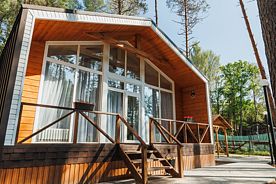 Коттедж с 3-мя спальнями Номера домов: 1,2,3,4, База отдыха Sherwood Park Hotel, Некрасовский район