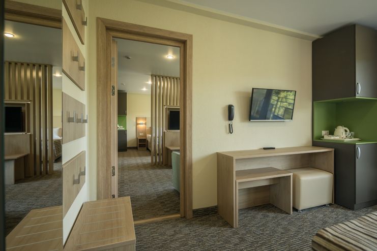 Люкс 4-местный 2-комнатный (VIP корпус 2)