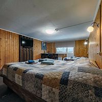 Двухкомнатный номер «Семейная гавань», Гостевой дом Байкал Йети, поселок Утулик