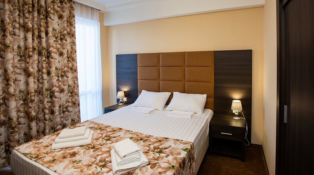 Люкс Комфорт 2-местный 2-комнатный (с ремонтом)