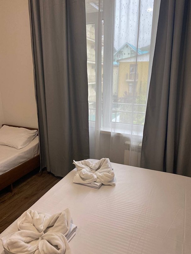 Стандартный 3-местный (с балконом)