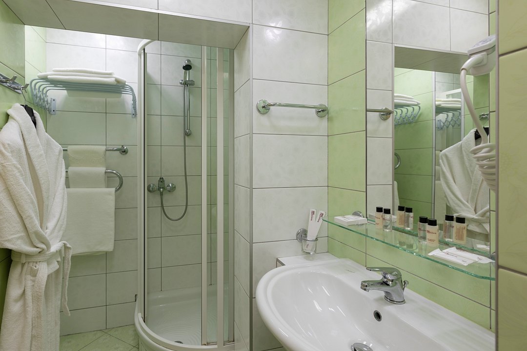 Люкс 4-местный 3-комнатный