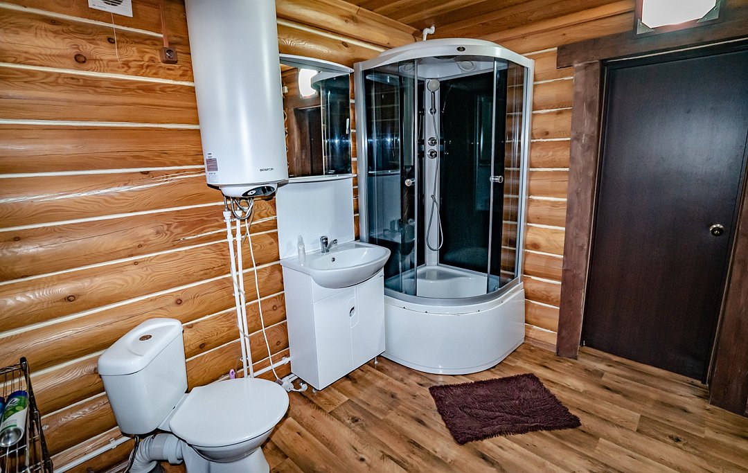 Дом 9-местный (из бруса с баней)