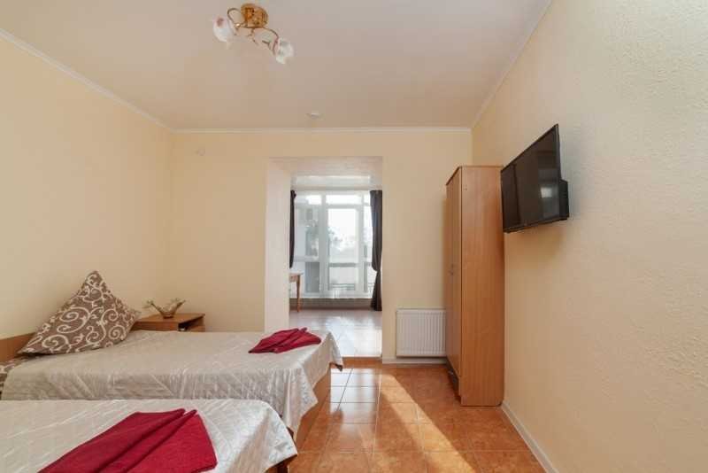 Полулюкс 2-местный 1-комнатный (семейный)