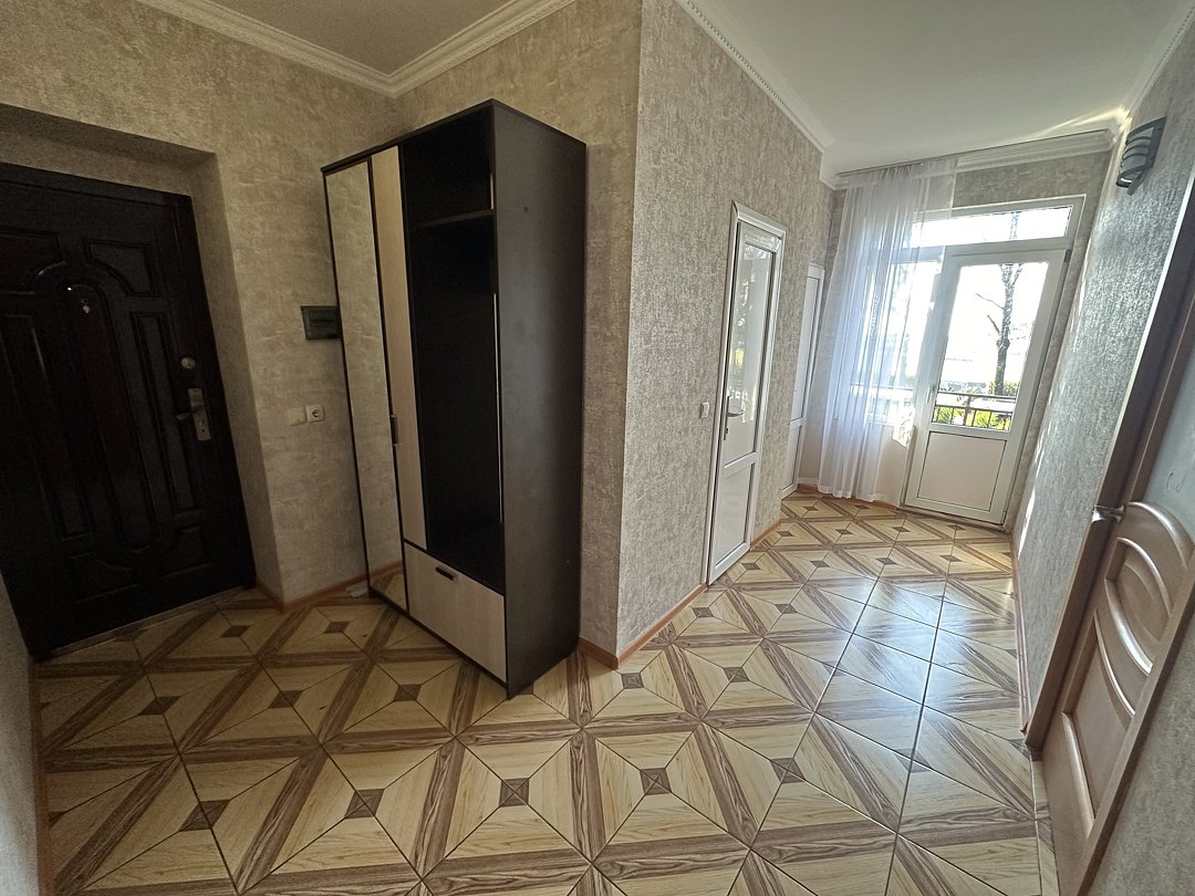 Стандартный 5-местный 2-комнатный (с балконом)