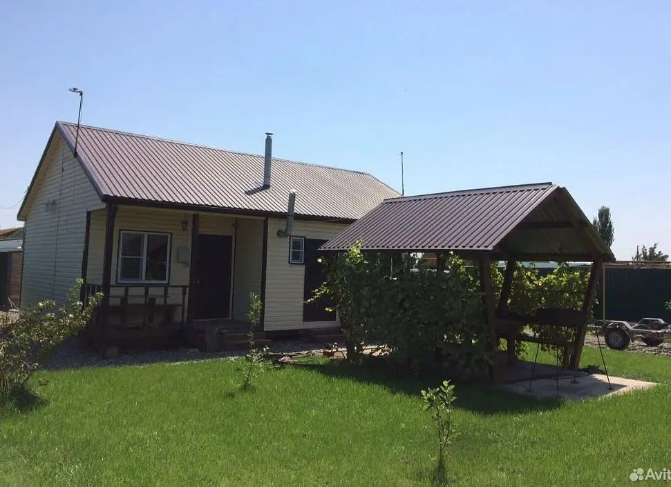 Дом У реки, село Караульное, Астраханская область