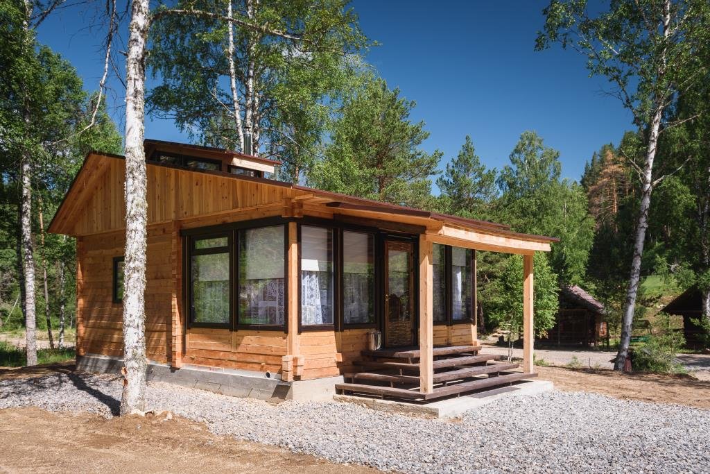 Дом у ручья