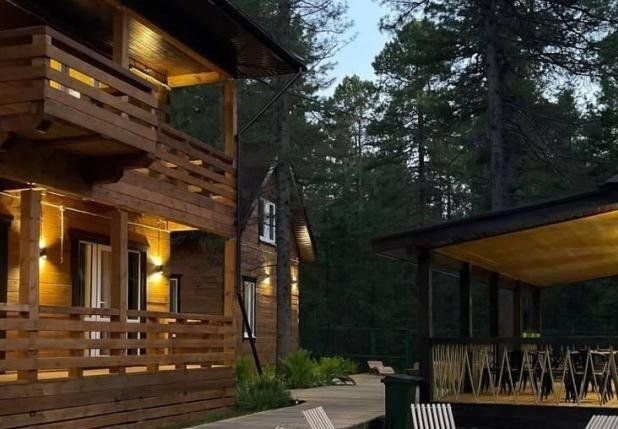 Гостевой дом Вилладж Хвоя, поселок Новоснежная, Иркутская область