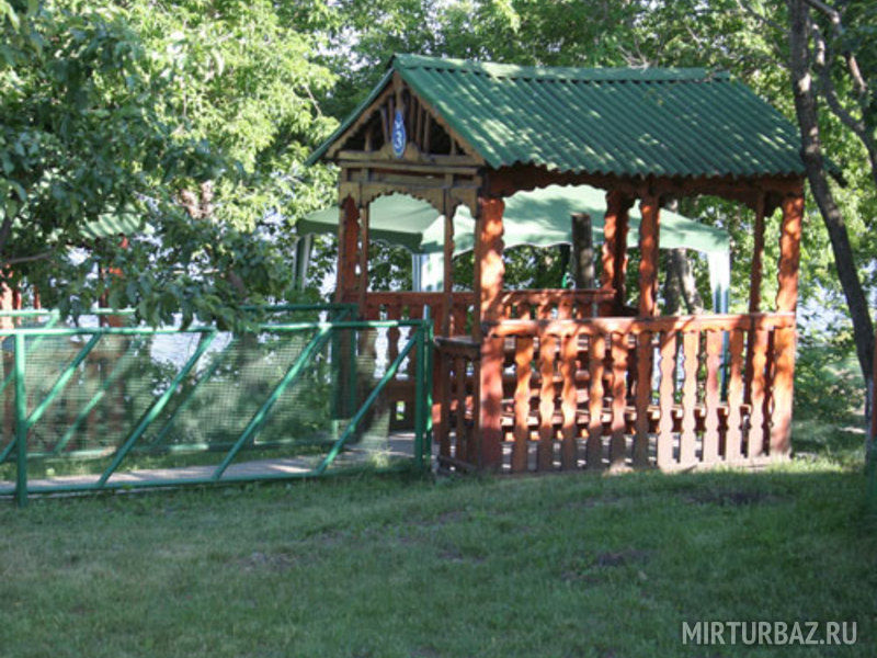 Деревянная беседка
