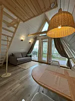 Светлый домик в стиле А-фрейм, Глэмпинг Baikal Surf, Кабанский район