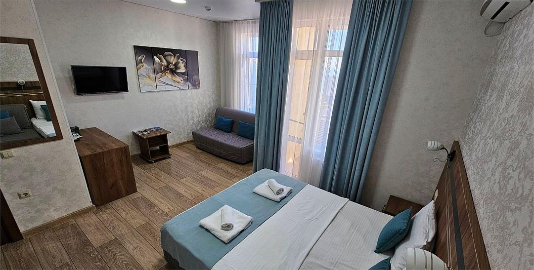 Семейный 5-местный (с видом на море)