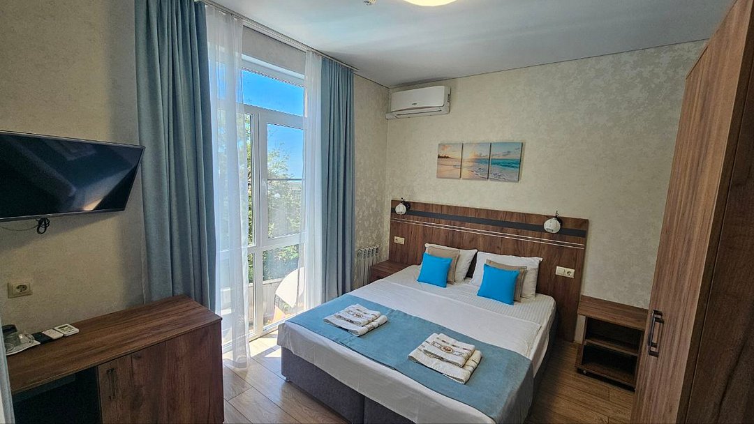 Стандартный 3-местный (с выходом на террасу)