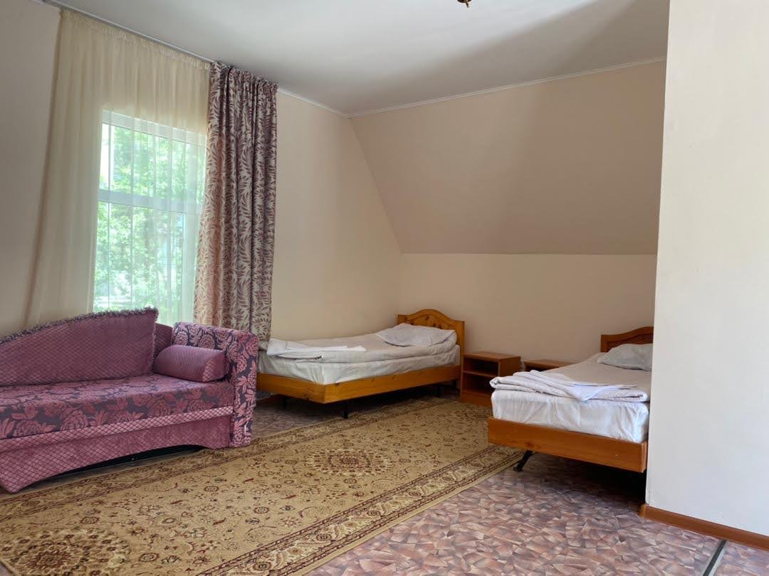 Полулюкс 2-местный 1-комнатный (коттедж Шалле)