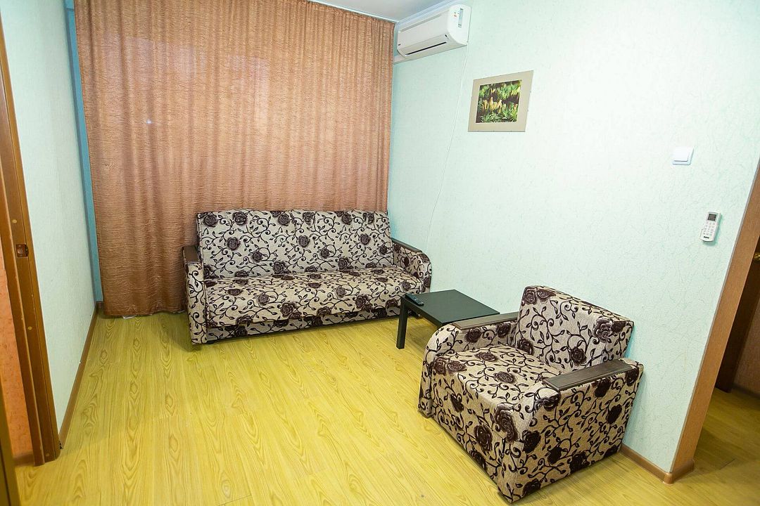 Люкс 4-местный 3-комнатный («Евро», вид на море)