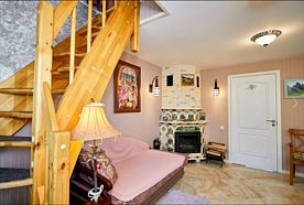 Номер Москва в тереме Красный угол Дуплекс с балконом и с красивым видом из окна, Гостевой дом Тригорская, 1, Пушкинские Горы