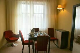 3-комнатный 4-местный номер SUI-S (в главном корпусе), Дом отдыха Снегири, Истринский район