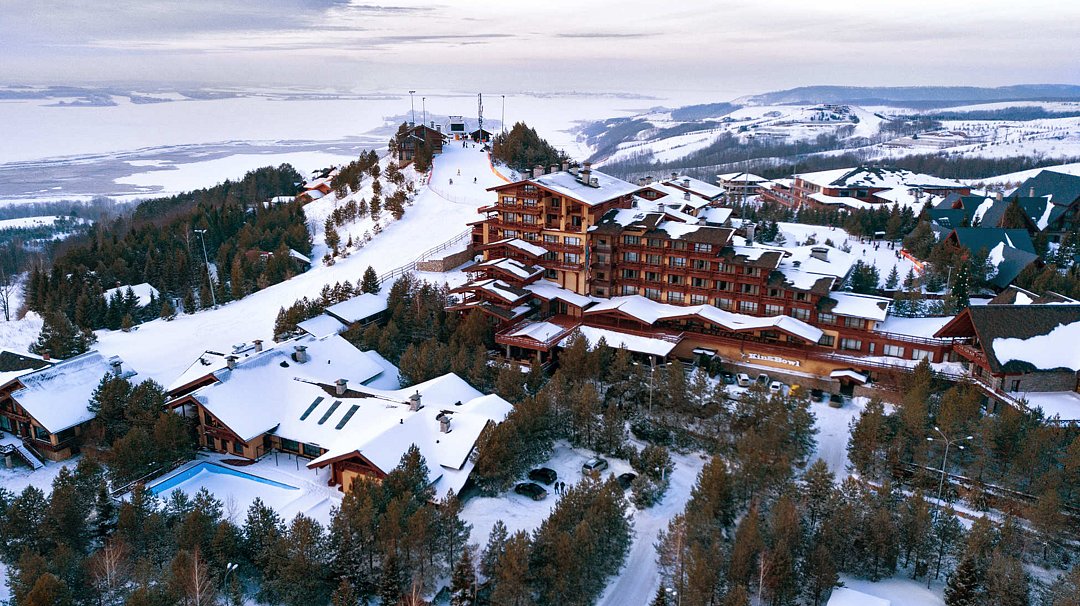 Гостиница Дежавю на горнолыжном курорте Свияжские холмы, Республика Татарстан, деревня Савино село Введенская Слобода поселок Октябрьский