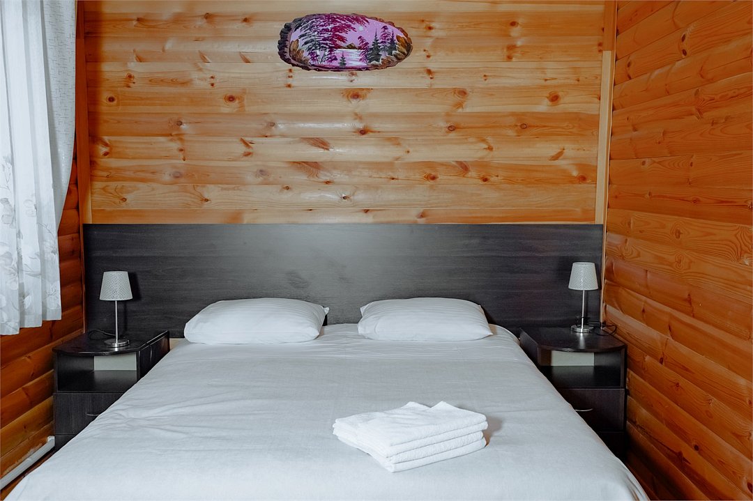 Коттедж 14-местный 7-комнатный (№9, этаж 1)