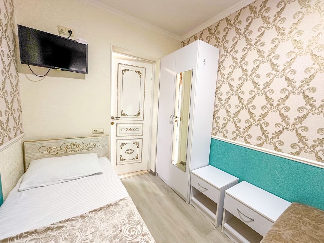 Семейный 4-местный 2-комнатный (с балконом, 3 этаж)