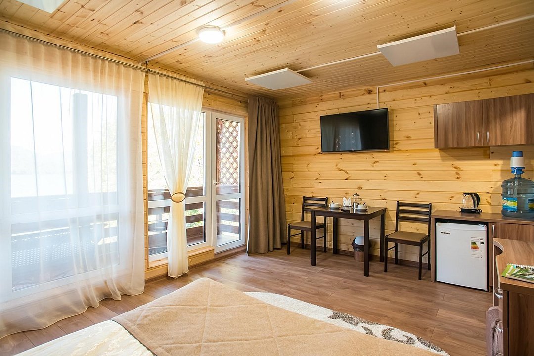 Домик 2-местный VIP №1-7 (ул. Телецкая)