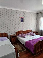 Четырёхместные апартаменты с балконом и с красивым видом из окна, Гостевой дом Белый Лотос, Гагра