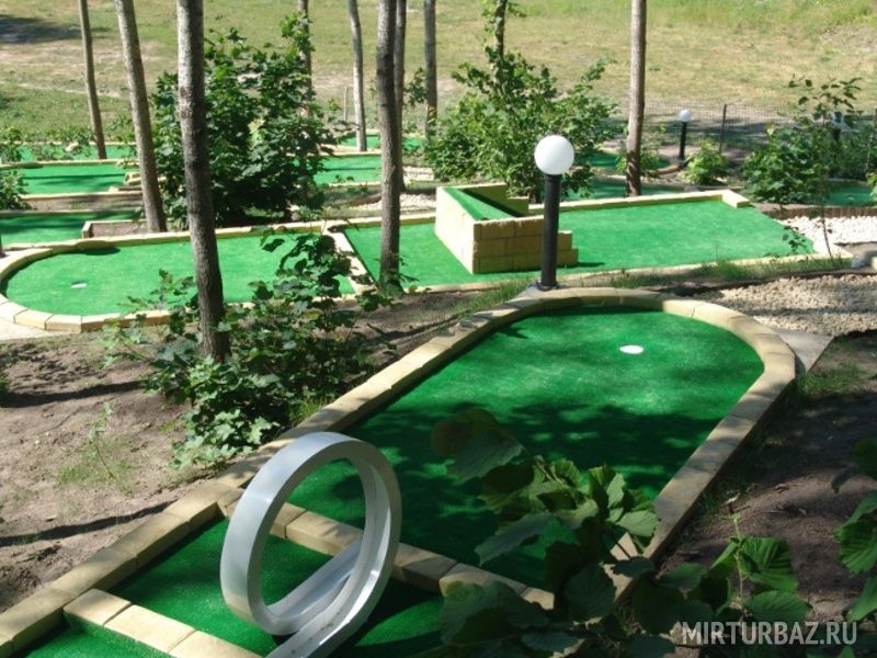Мини-гольф