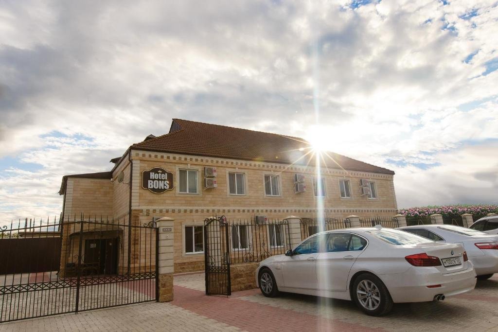 Отель Бонс, Краснодарский край, Лабинск станица Ярославская Лабинск