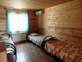 Дом, База отдыха Зазеркалье, Лиманский район