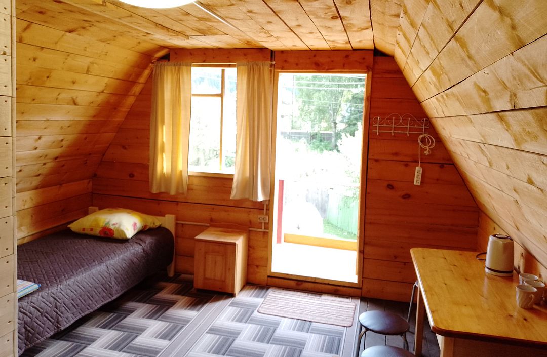 Эконом 3-местный (над баней)