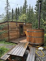 Дом для двоих с купелью Номера домов: 3, Глэмпинг Крепкие кровати, поселок Уралец