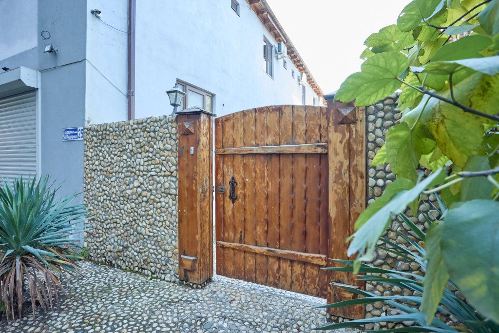 Отель Лаура, Сухумский район, Сухум , Абхазия