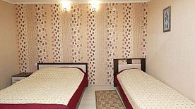 Трехместный с собственной ванной комнатой, Гостевой дом Побережье, Анапа