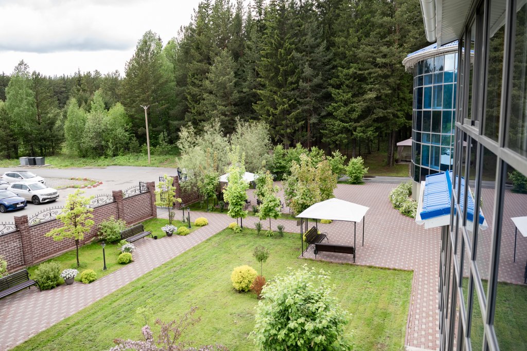 Гостиничный Комплекс Лазурит, Челябинская область, Златоуст Златоуст поселок Верхний Атлян