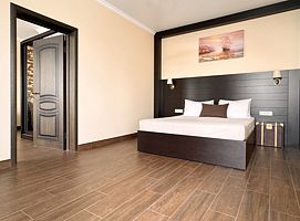 2х комнатный 4х местный номер с балконом, Гостевой дом Альпен Хаус, Геленджик