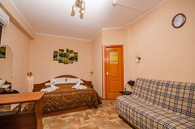 Стандарт, Гостевой дом Рыжий кот, Алушта