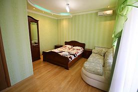 Двухместный номер с двуспальной кроватью и балконом, Гостевой дом Карс, Геленджик