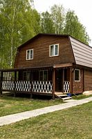 Шестиместный коттедж с видом на бассейн, База отдыха Тихие зори, Бидинский