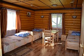 Трёхместный номер Superior, Гостевой комплекс Риф, Торжок