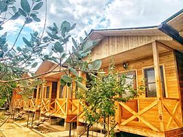 Двухместный семейный коттедж с красивым видом из окна двуспальная кровать, Гостевой дом Дивный Сад, Новый Афон