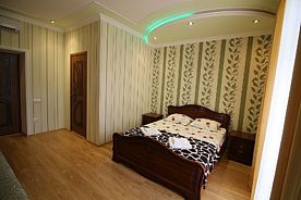 Трёхместный номер с 1 двуспальной кроватью и 1 односпальной кроватью, Гостевой дом Карс, Геленджик