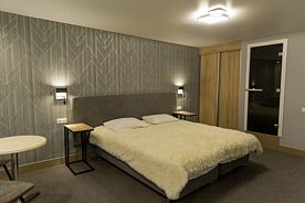 Двухместный номер Deluxe двуспальная кровать, Туристический комплекс Аквамарин, поселок Листвянка