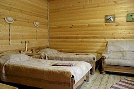 Двухместный Дом Теремок с красивым видом из окна двуспальная кровать, Охотничье-рыболовная база Сафари Парк, деревня Гамзюки